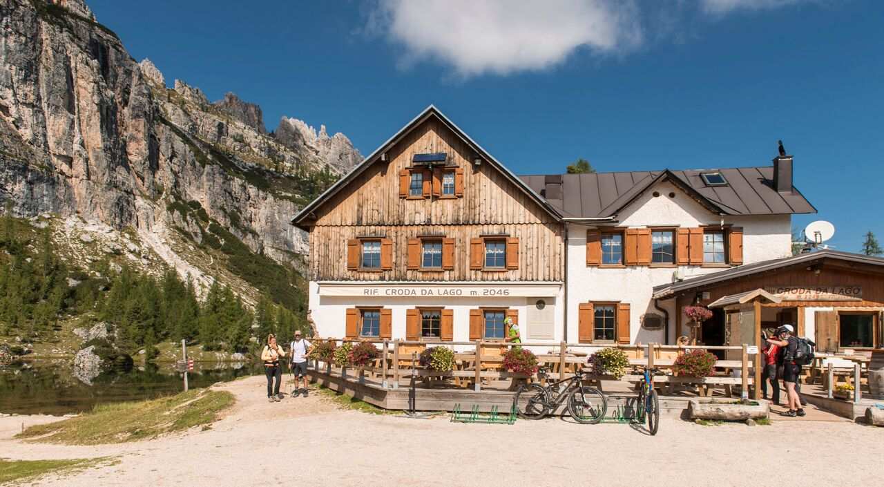 Rifugio CRODA DA LAGO 